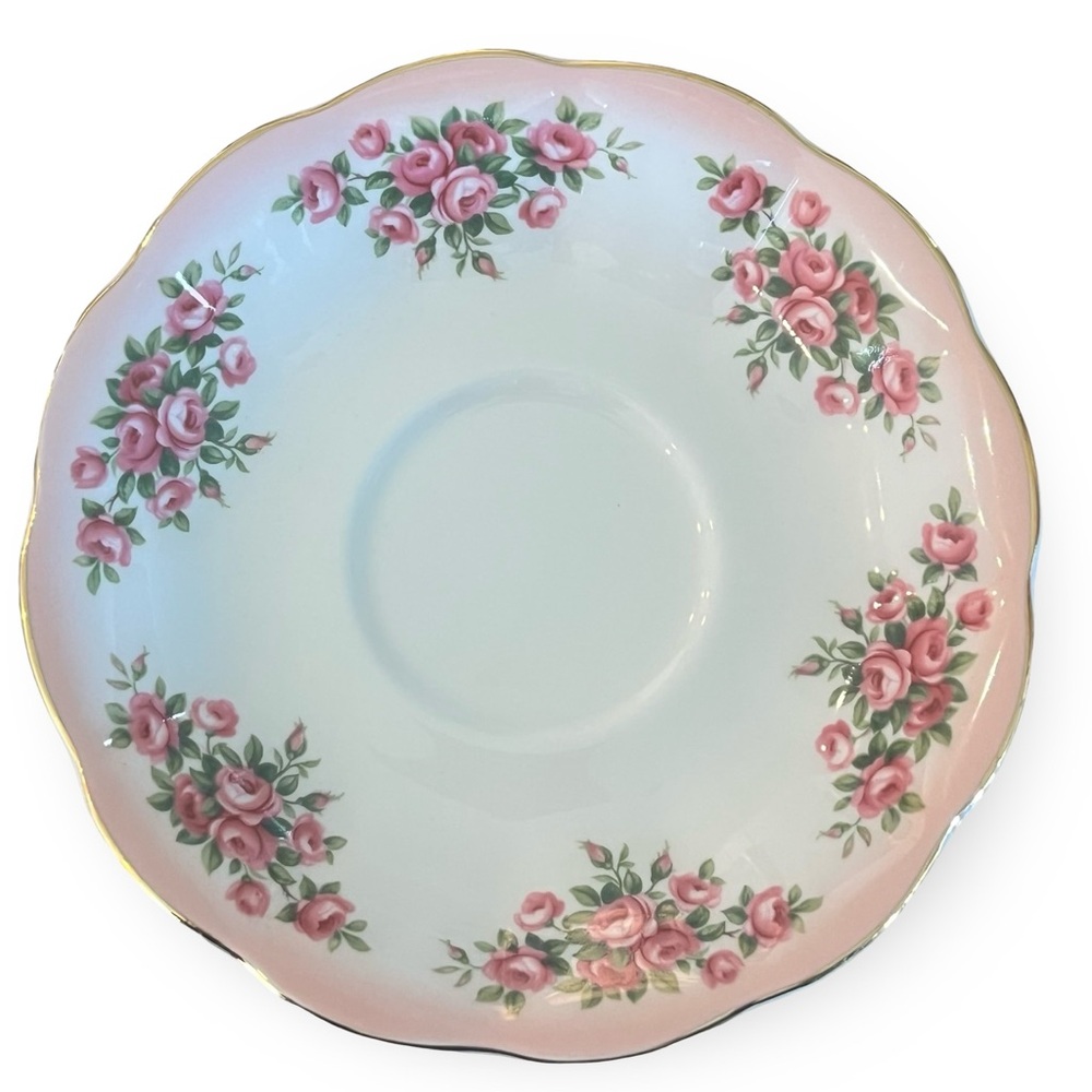 Dainty Dina “Mary” by Royal Albert Bone China Made in England Tea Cup and Saucer - Picture 3 of 5